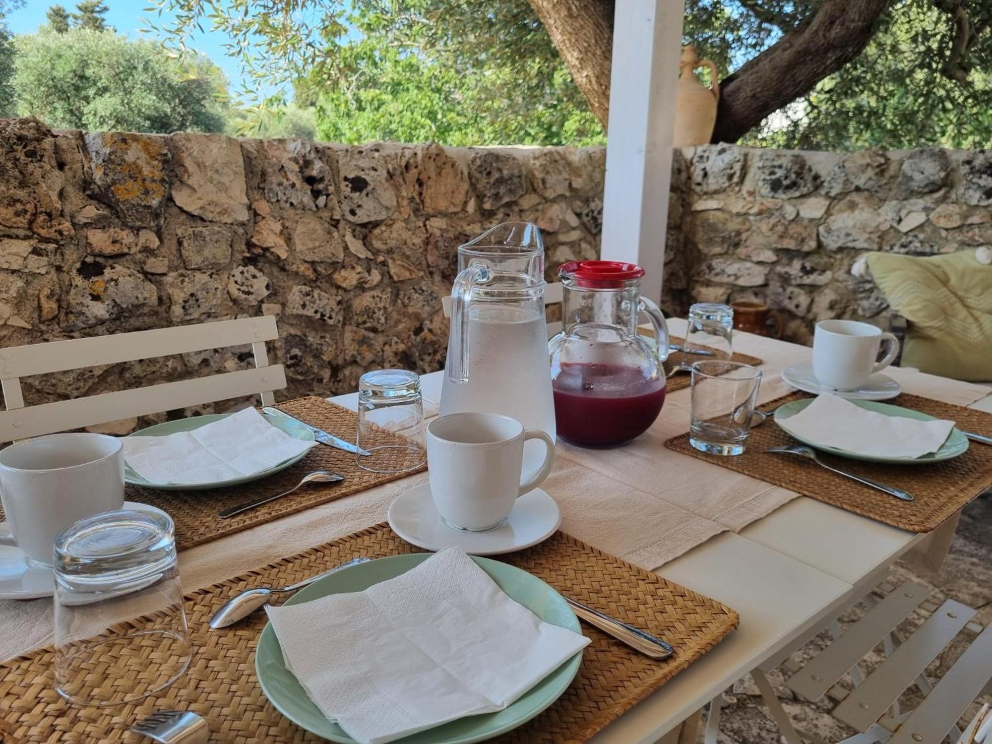 Bed and Breakfast Trulli Di Spinaruta Ґроттальє Екстер'єр фото