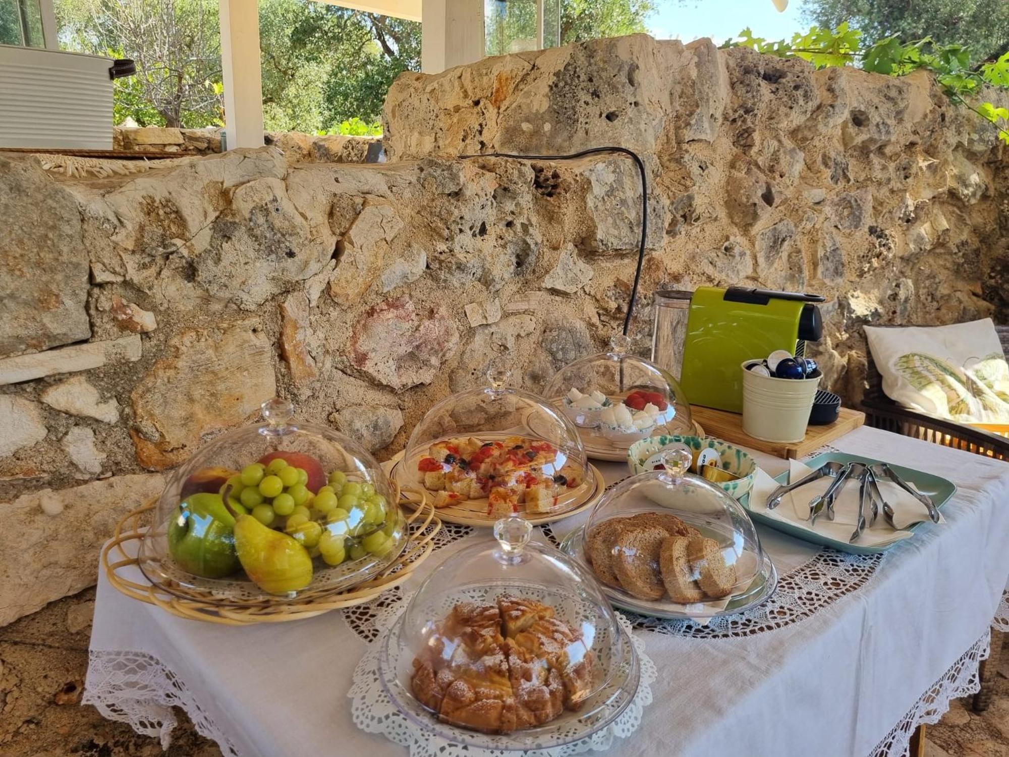 Bed and Breakfast Trulli Di Spinaruta Ґроттальє Екстер'єр фото